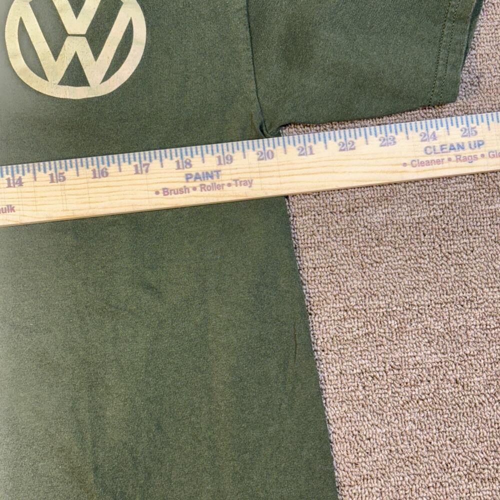 Volkswagen Mens Bigfoot Sasquatch Olive Green Graphic Shirt Short Sleeve Size L - Picture 5 of 6